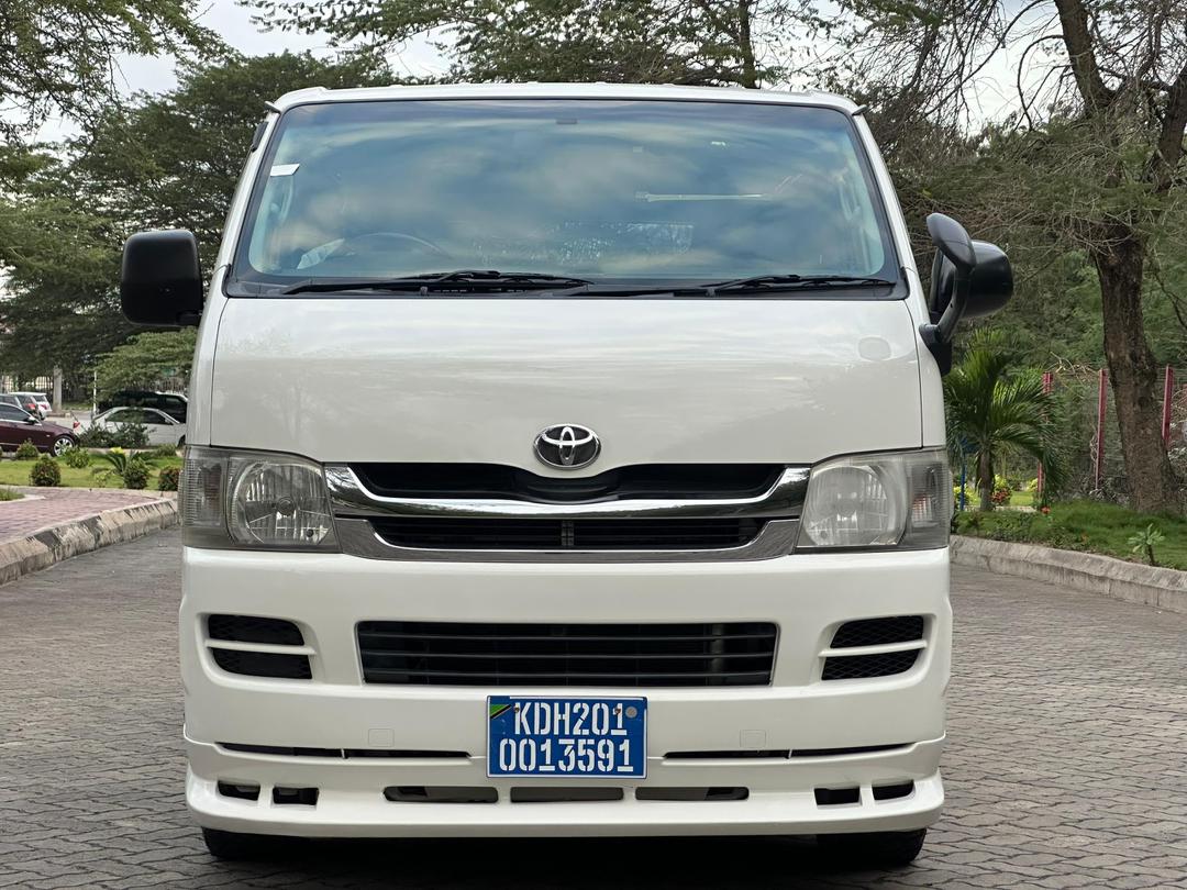 HIACE VAN
